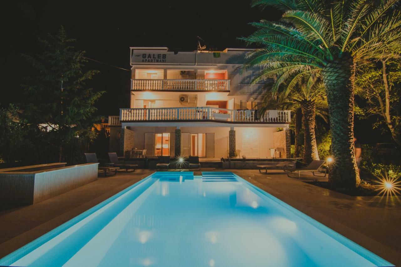 Pool Apartments Galeb Новалья Экстерьер фото